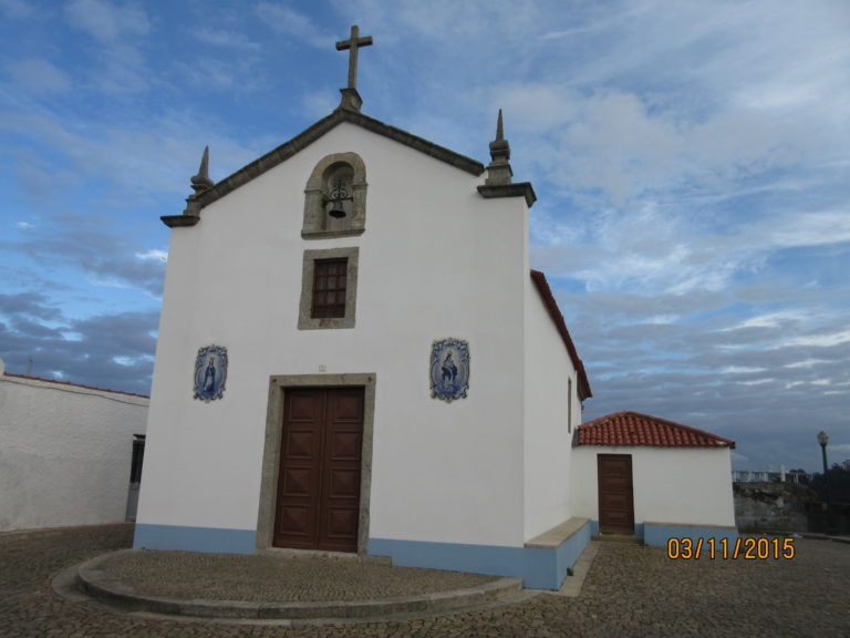 Fachada e sacristia