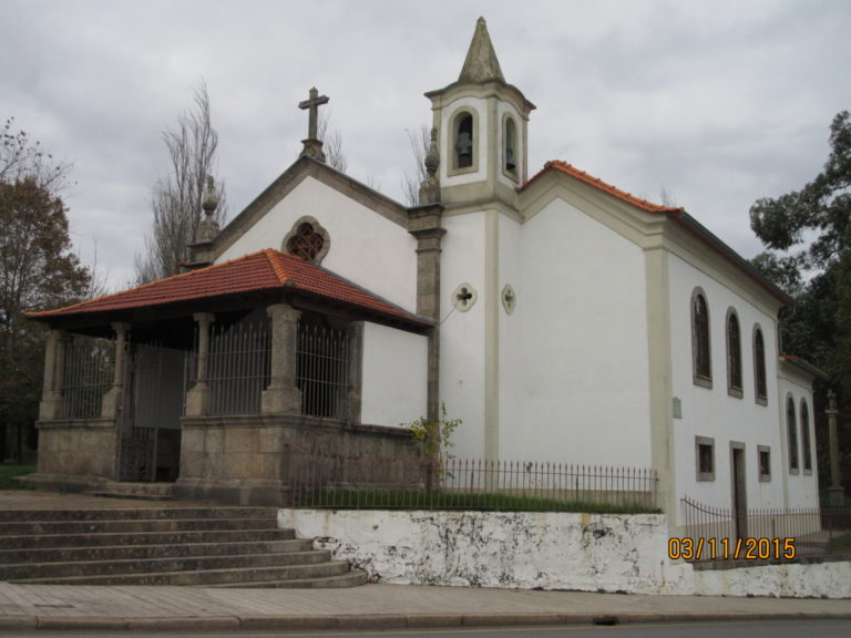 Fachada e sacristia