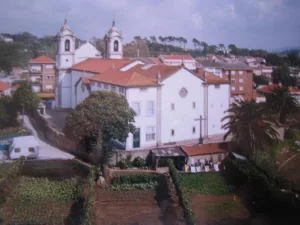Parte traseira da Igreja