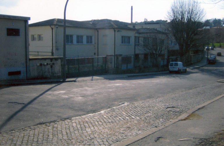Aluminia – Industria Metalomecânica Demolida para construção comercial - Rua da Pasteleira